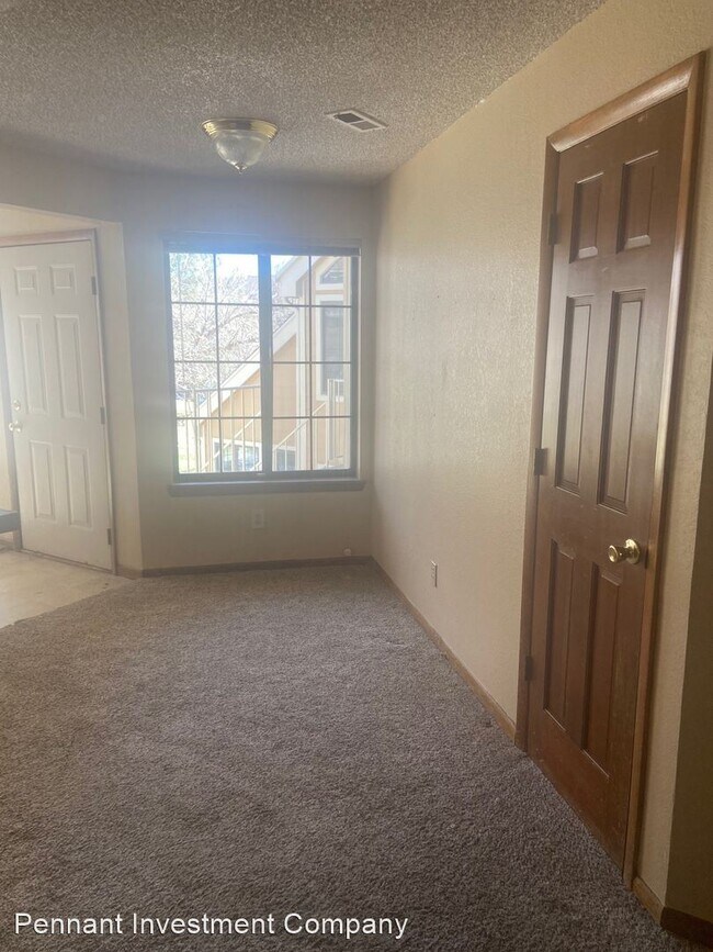 Building Photo - 2 br, 2 bath House - 5914 Gunbarrel Ave #E