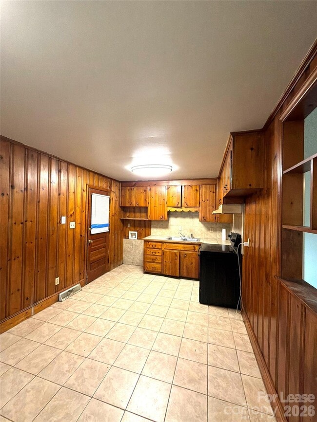 Building Photo - 4410 Brooktree Dr