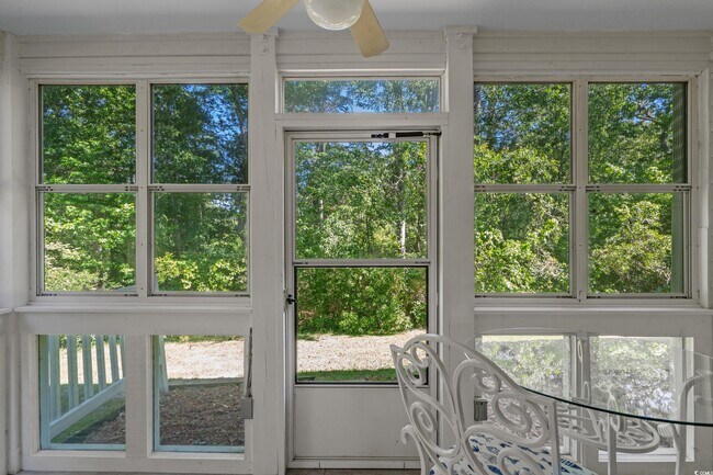 Building Photo - 1290 White Tree Ln