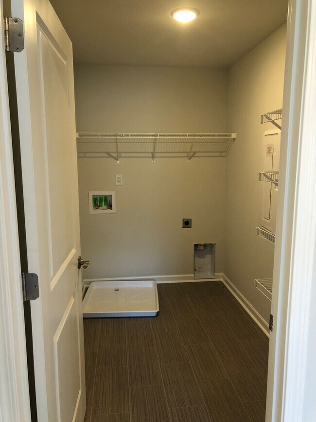 Building Photo - Lovely 3 bedroom 2.5 Bath in Williamson Co...