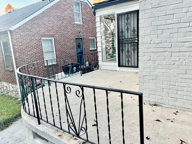 Building Photo - 1326 Allegheny St SW