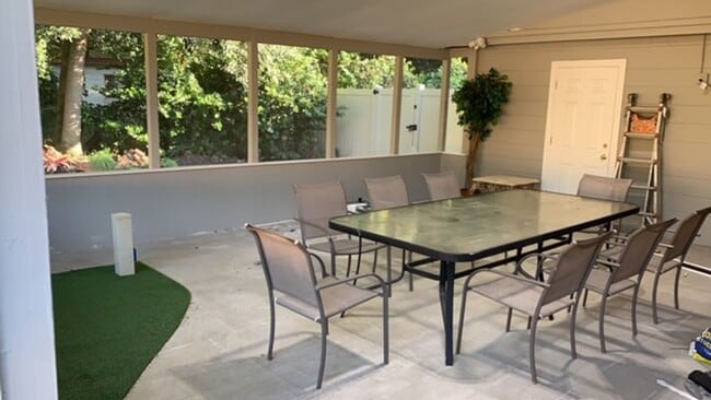 Building Photo - For Rent 4-Bedroom, 2-Bathroom single-family home