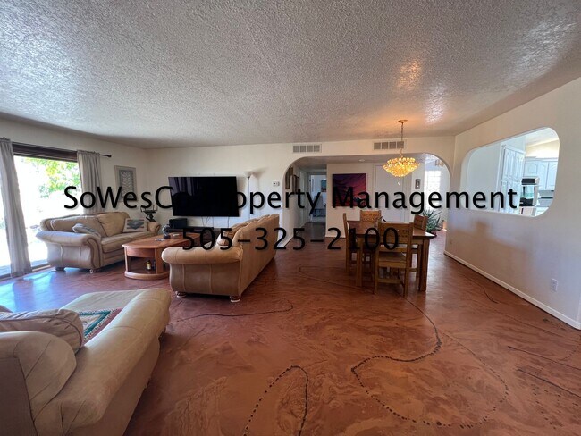 Building Photo - FULLY FURNISHED 4 Bedroom 2 Bath with Breathtaking Views