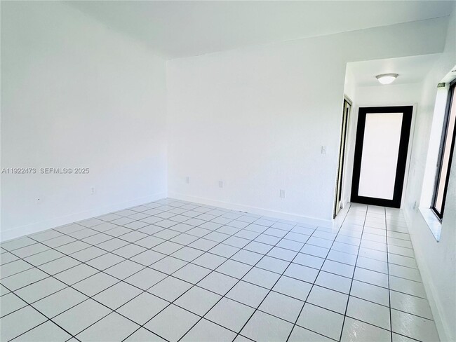 Building Photo - 14020 SW 281st Terrace