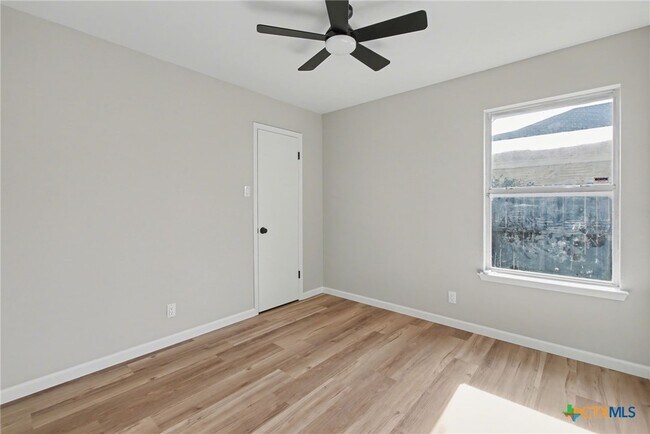 Building Photo - 2701 Cross Timber Dr