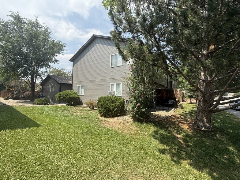 W Yard - 2124 3rd St SW