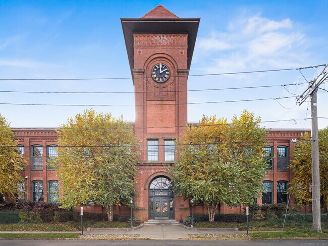 Primary Photo - 25 Grand St