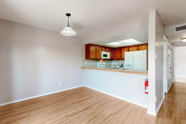 Building Photo - NE well located  Two Bedroom Condo.
