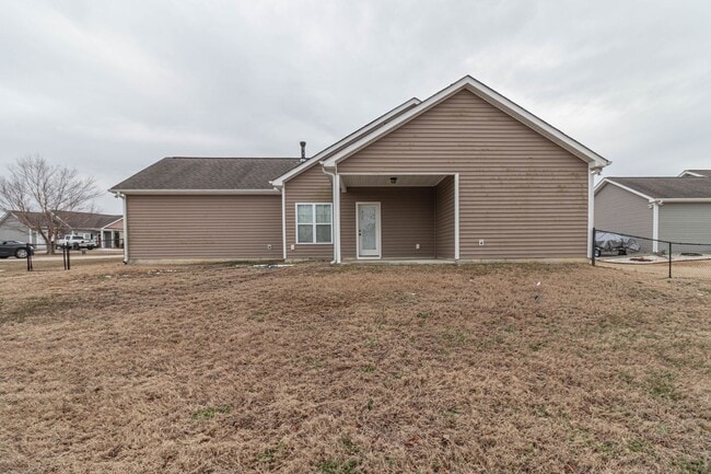 Building Photo - 210 Twilight Dr