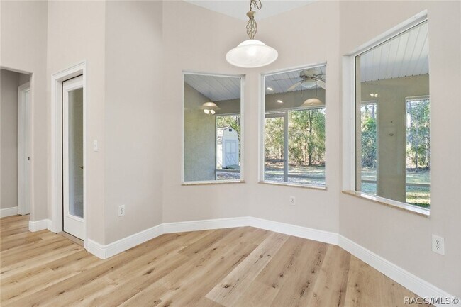 Building Photo - 8520 N Elkcam Blvd