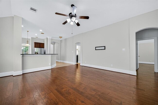 Building Photo - 7023 Sanders Hill Ln
