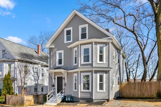 Building Photo - 77 Bellevue Ave