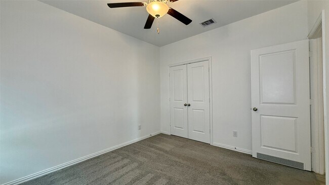 Building Photo - 13018 Hydeland Dr