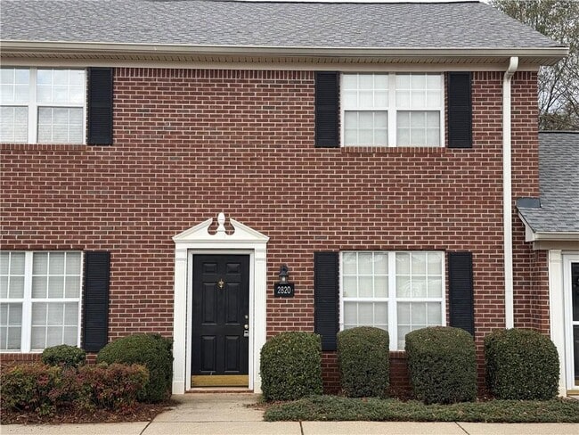 Primary Photo - 2820 Florence Dr