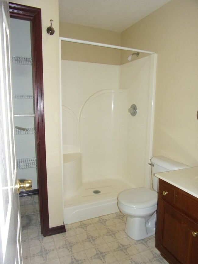 Building Photo - Vienna Beauty