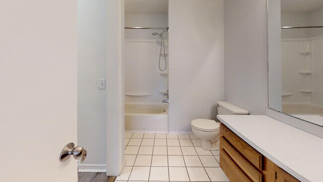 Building Photo - 1922 Heartland Dr