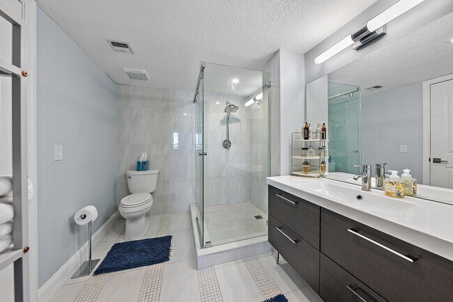 Building Photo - 1101 Seafarer Cir