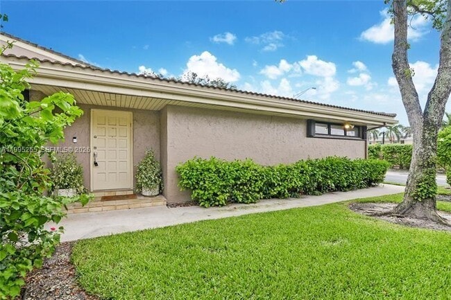 Building Photo - 307 Bonnie Brae Way