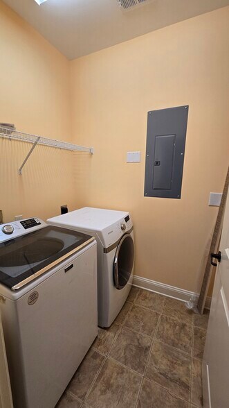 Laundry Room - 117 Ella Kinley Cir