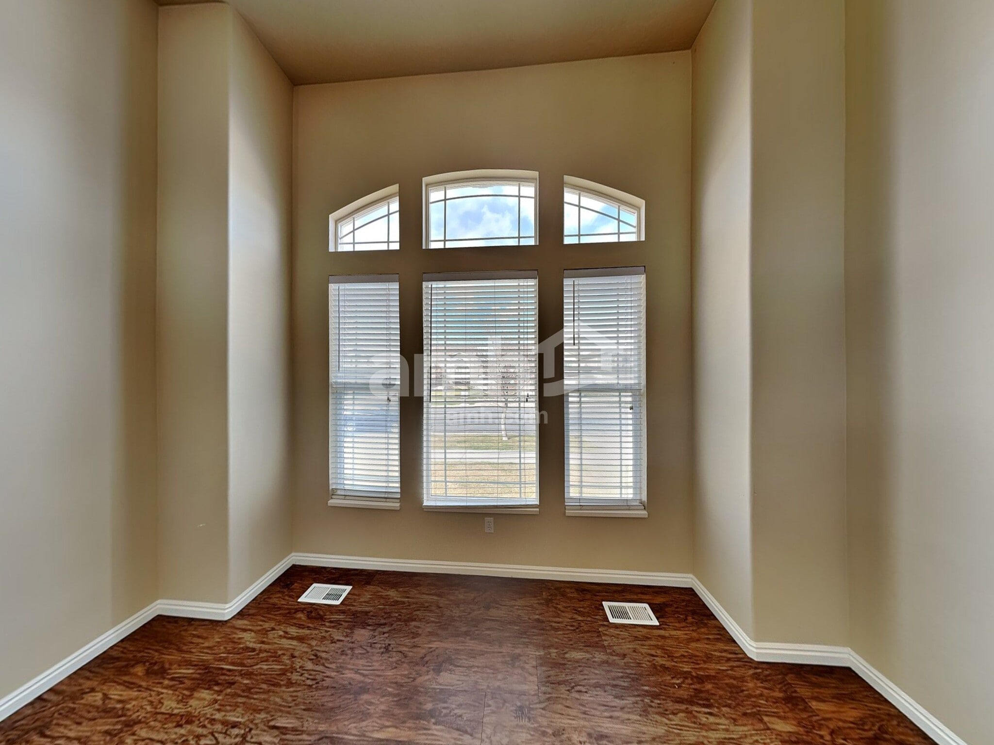 Building Photo - 947 Foxboro Dr