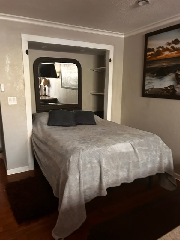 Building Photo - 3312 SE 6th St