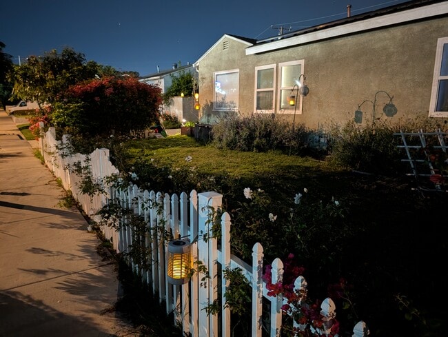 Building Photo - 5011 Stacy St