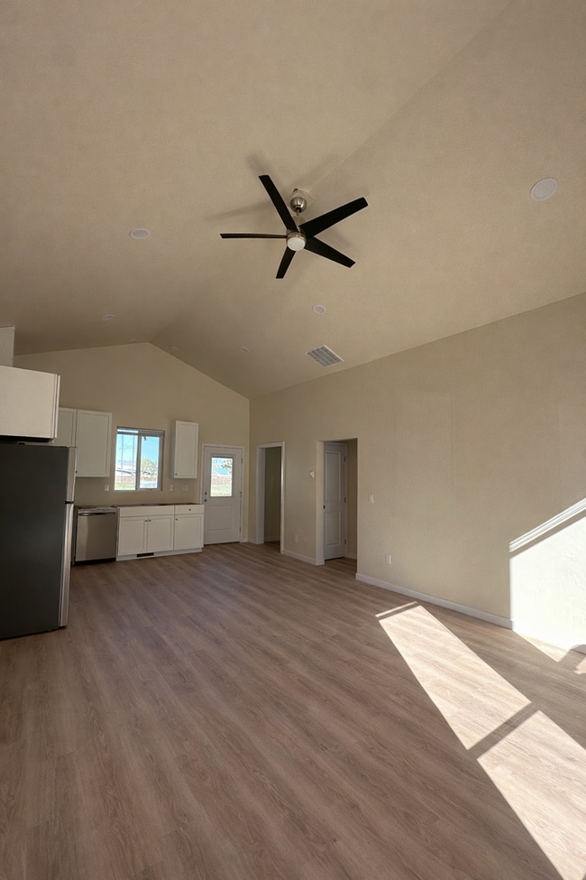 Building Photo - Bright & New 2 Bed / 2 Bath with Vaulted Ceilings & Covered Parking!