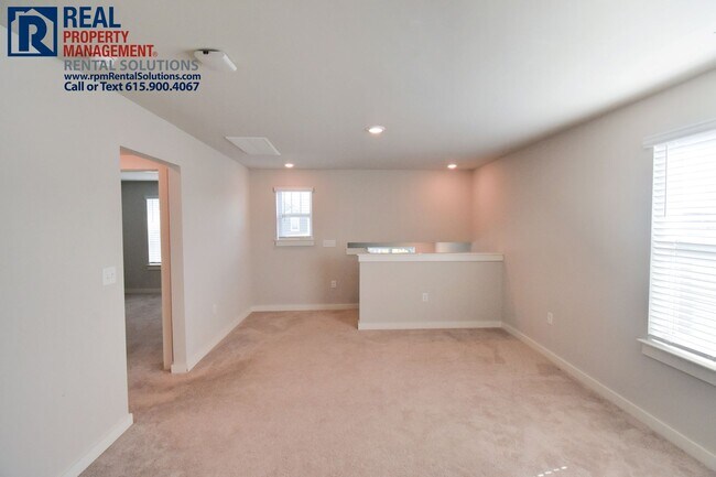 Building Photo - Beautiful 3 bedroom+loft townhome with an attached garage! Triple Blackman schools