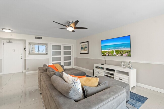 Building Photo - 5200 N Ocean Blvd