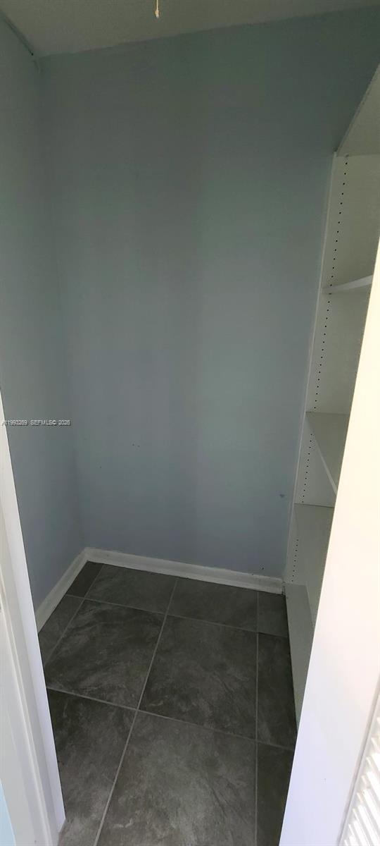 Building Photo - 7 Fanshaw A