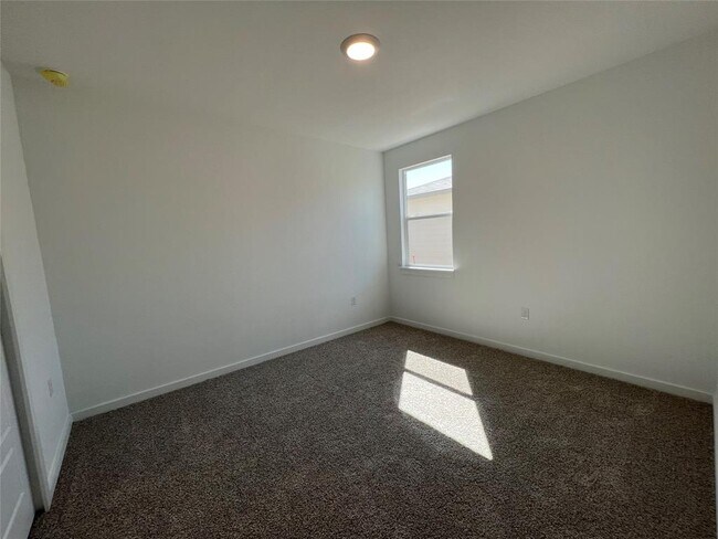 Building Photo - 13820 Lubeck Dr