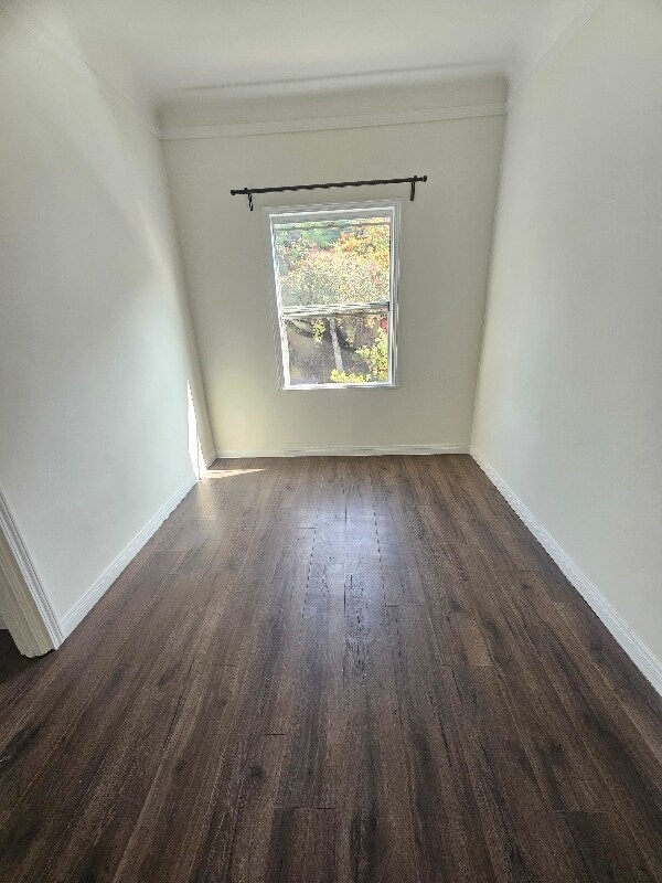 Building Photo - 851 Sanborn Ave