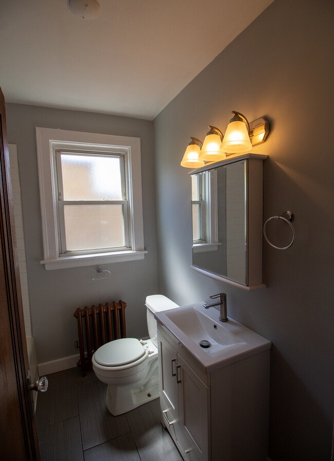 Building Photo - 2448 N Laramie Ave