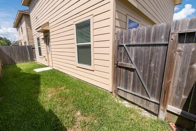 Building Photo - 2438 Gibbs Bend Ct