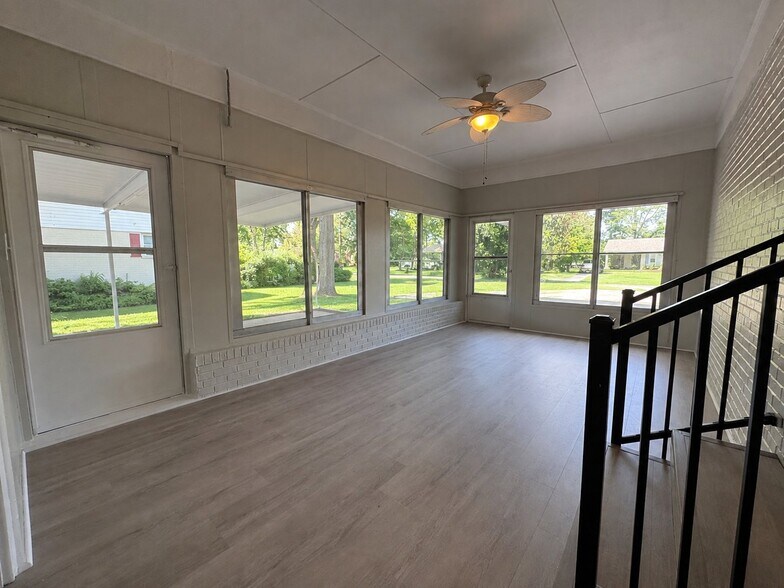 Building Photo - 4205 Greenhaven Ln