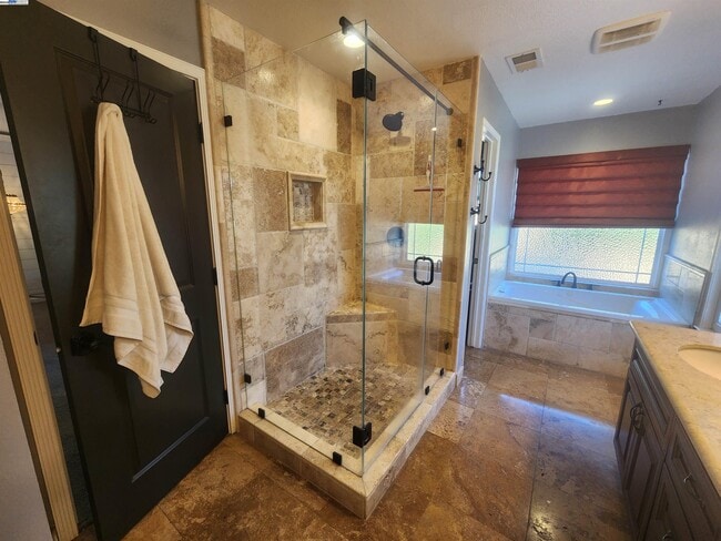 Building Photo - 1127 Mataro Ct