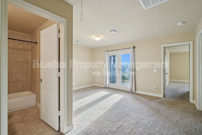 Building Photo - 10750 Gentle Fox Bay