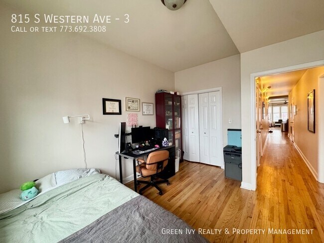 Building Photo - 815 S Western Ave