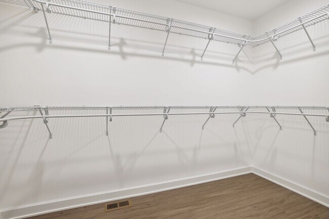 Building Photo - Model 3 Bedroom Town Home