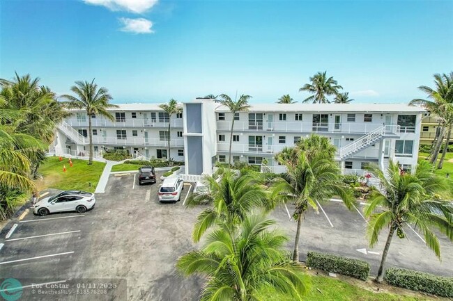 Building Photo - 1041 Hillsboro Mile