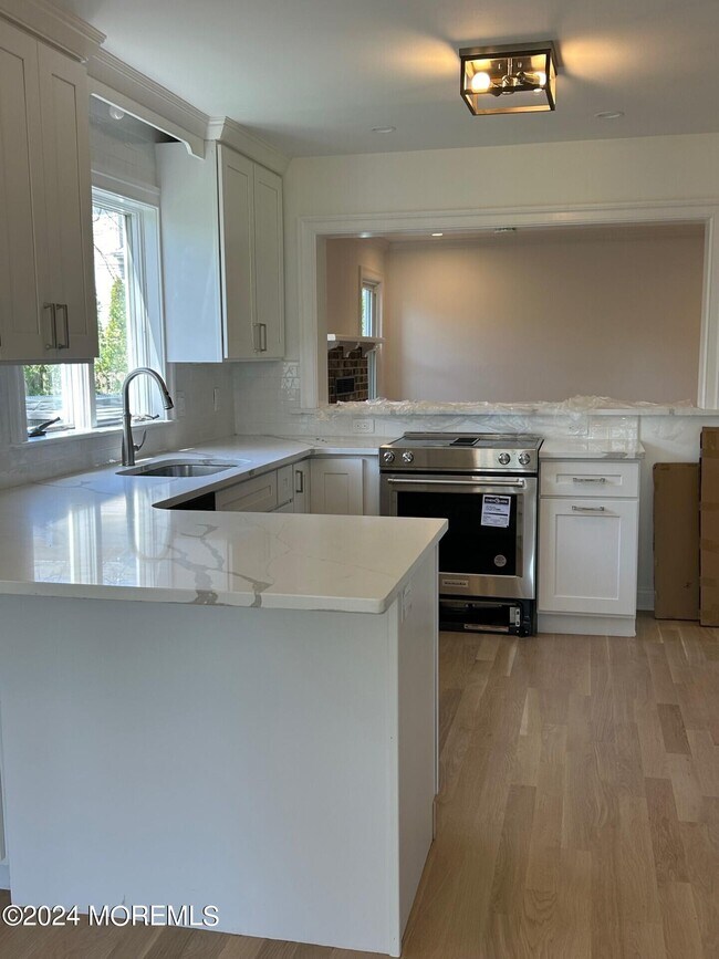 Building Photo - 74 S Ward Ave