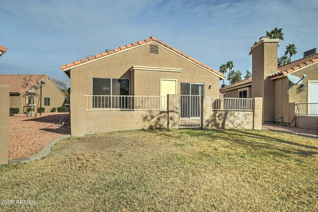 Building Photo - 7040 W Olive Ave