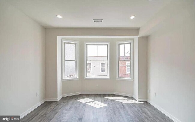Building Photo - 1439 S Taylor St