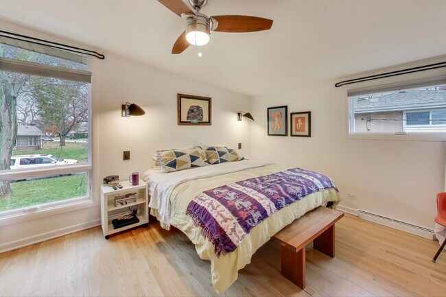 Building Photo - 321 Ferndale Rd