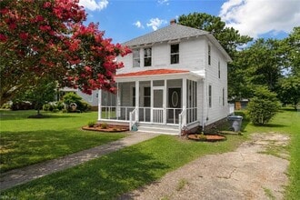 Building Photo - 149 Beach Rd