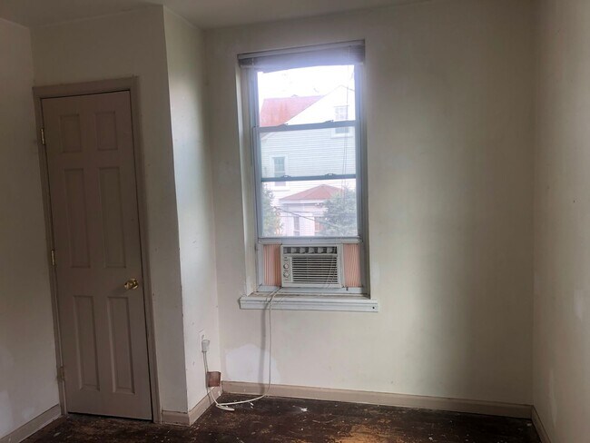 Building Photo - 3 Bedroom House in Great Trenton Neighborhood! This House is Getting a Makeover!