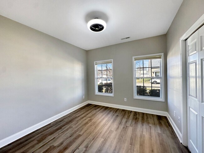 Building Photo - FOR RENT — Stunning One-Level Home in The Preserve, Oak Ridge’s Premier Lakefront Community