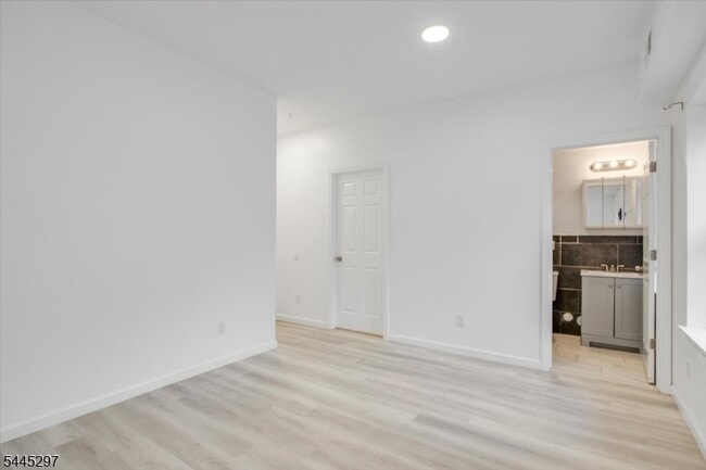 Building Photo - 500 S 18th St