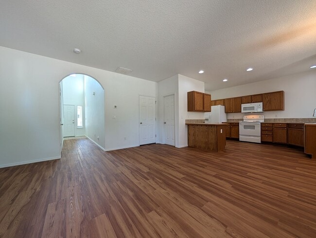 Building Photo - Fantastic 3 Bedroom, 2.5 Bath In Thurston ...