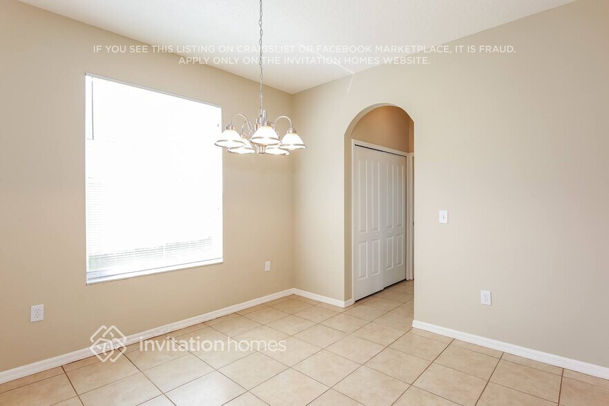 Building Photo - 12820 Standbridge Dr